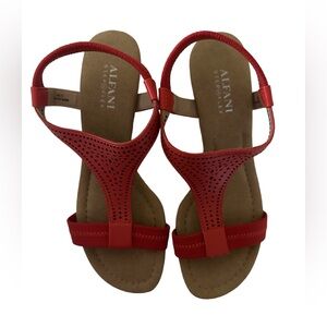 Alfani Womens Vacanzaa 2 Faux Leather T-Strap Wedge Sandals